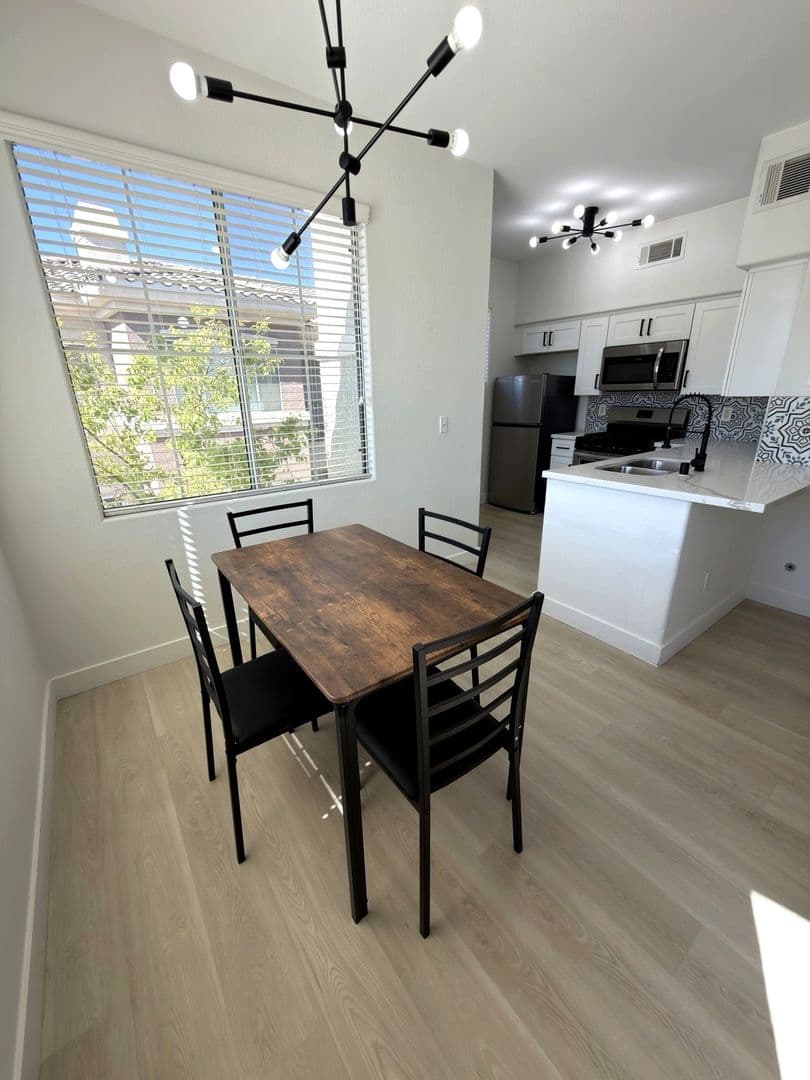 Las Vegas Condo: 9050 West Warm Springs Rd. #2084