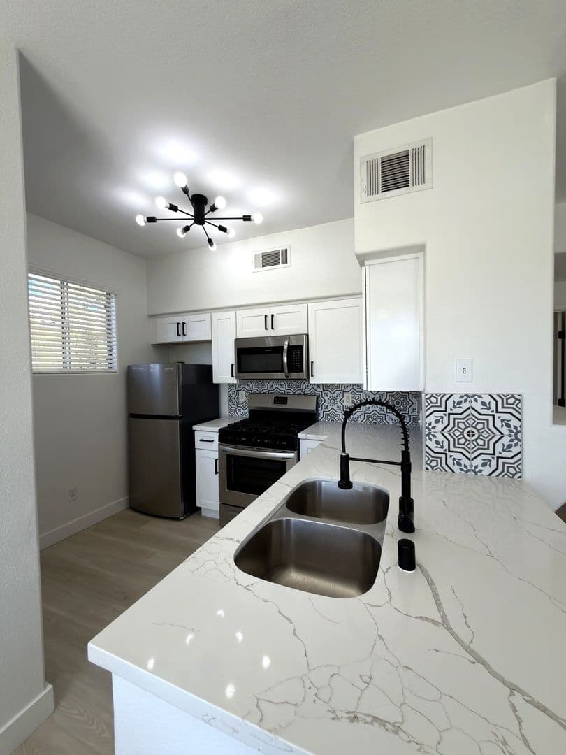 Las Vegas Condo: 9050 West Warm Springs Rd. #2084