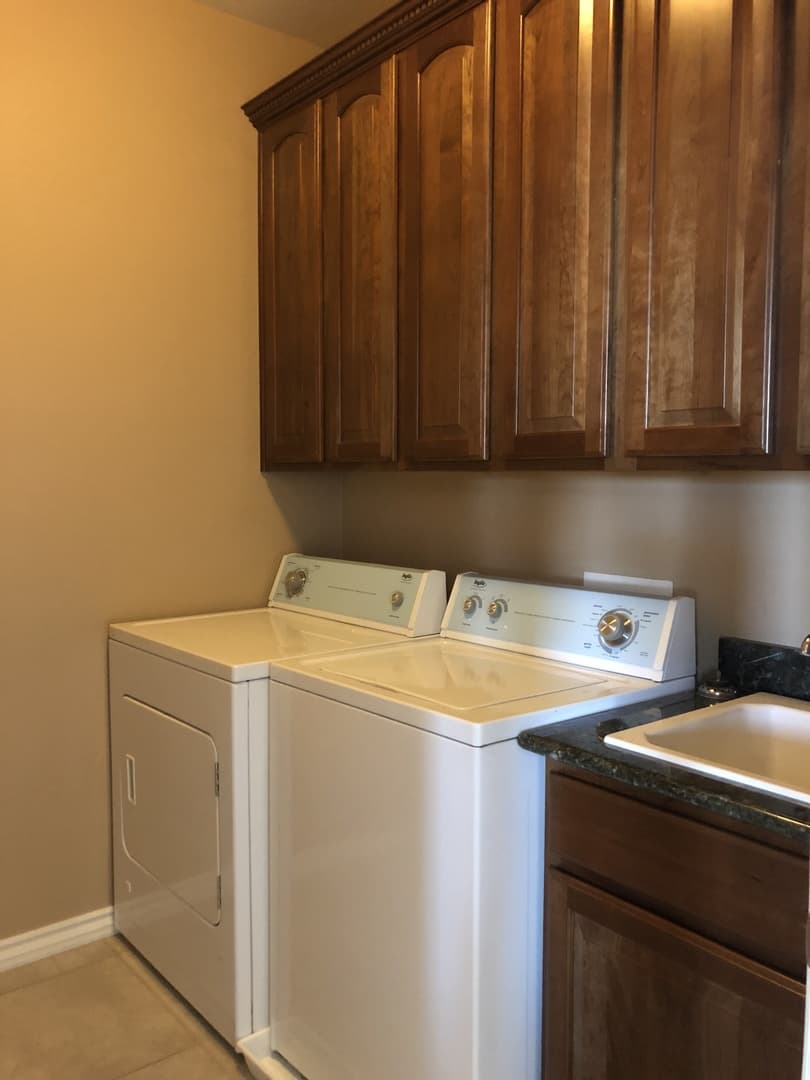 Henderson House: 2780 Mingary Ave