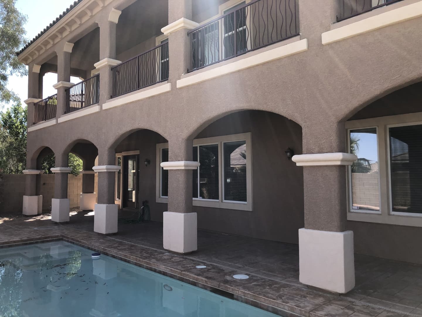 Henderson House: 2780 Mingary Ave