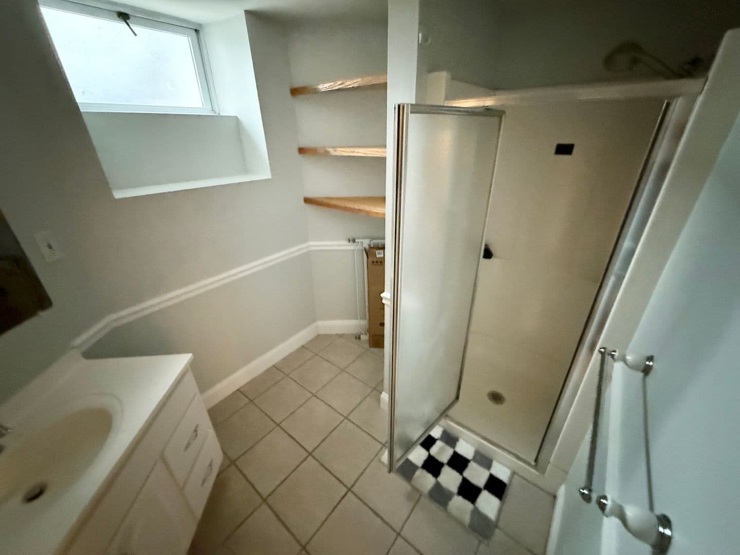 Dorchester Apartment: 18 Salina Rd