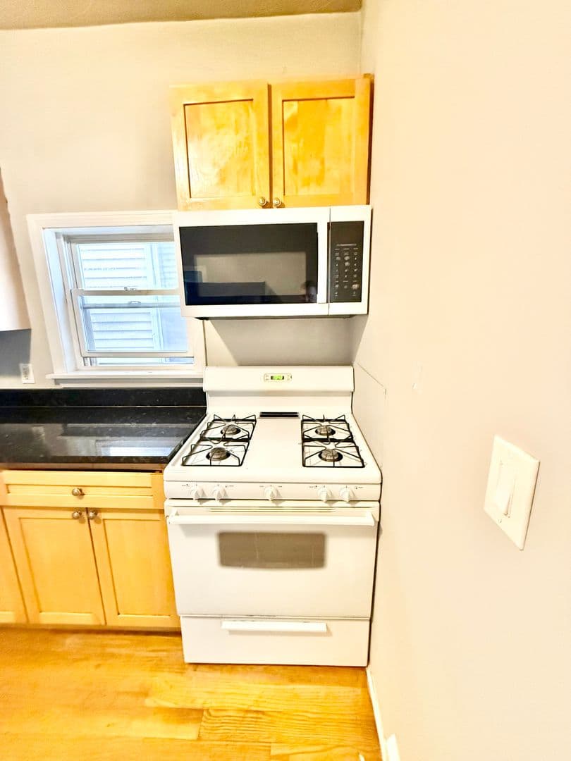 East Boston Apartment: 256 Marion St.