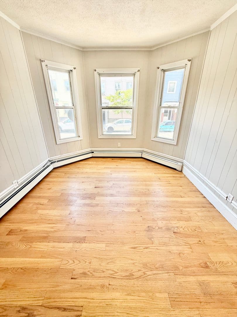 East Boston Apartment: 256 Marion St.