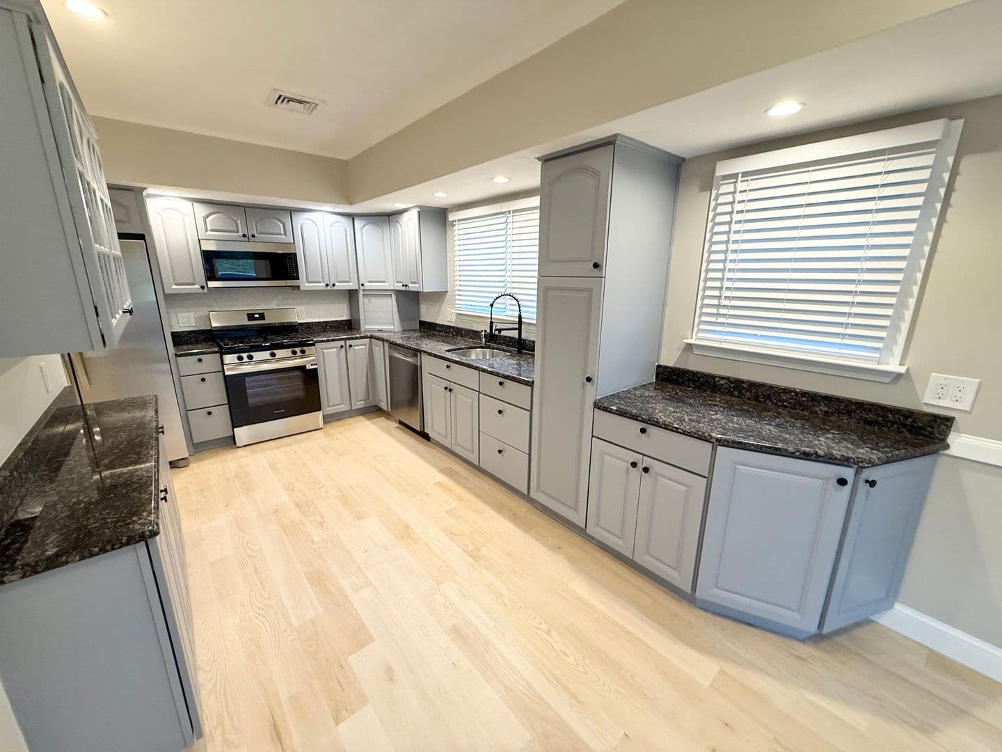 Dorchester Apartment: 18 Salina Rd