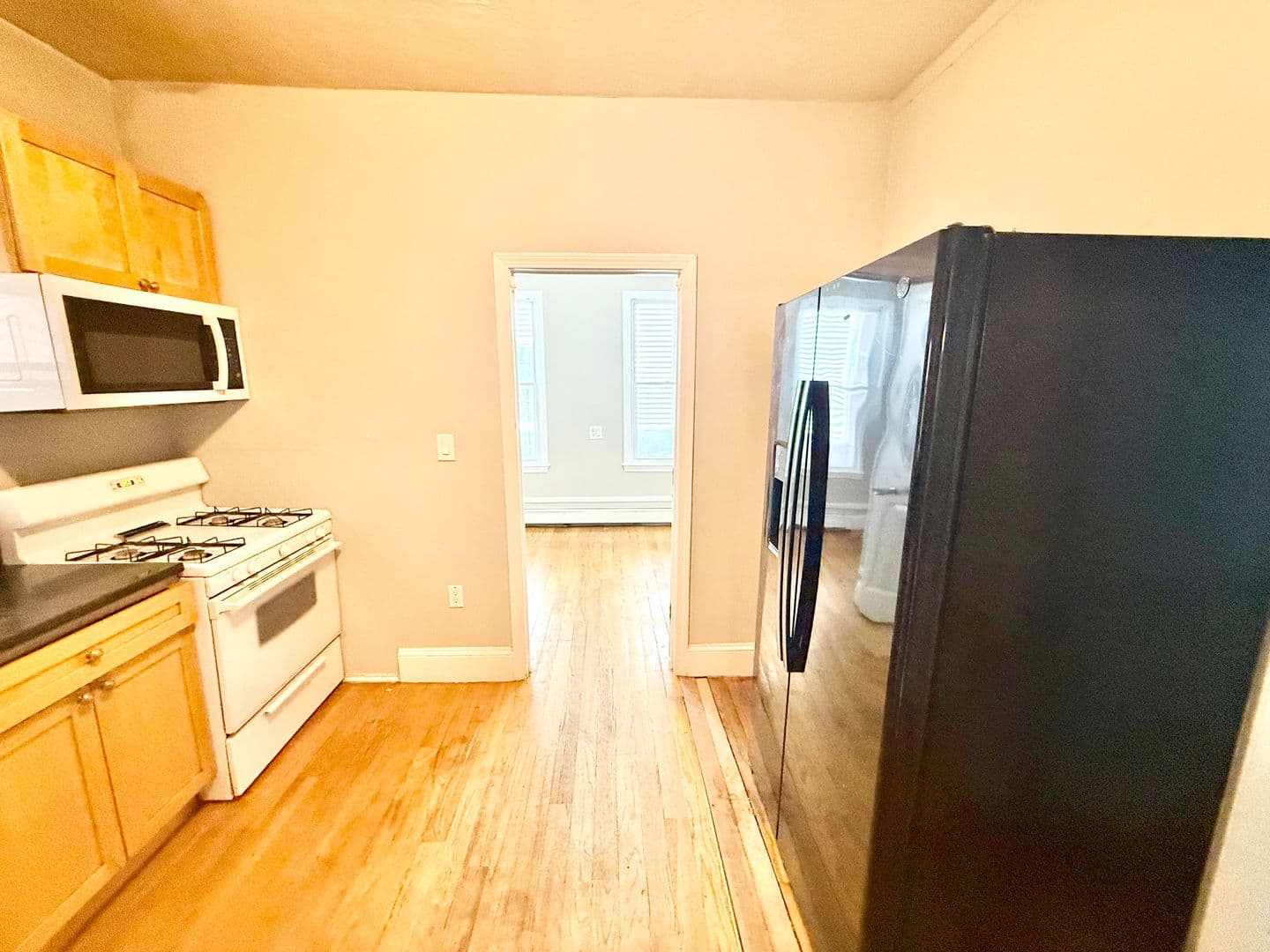 East Boston Apartment: 256 Marion St.