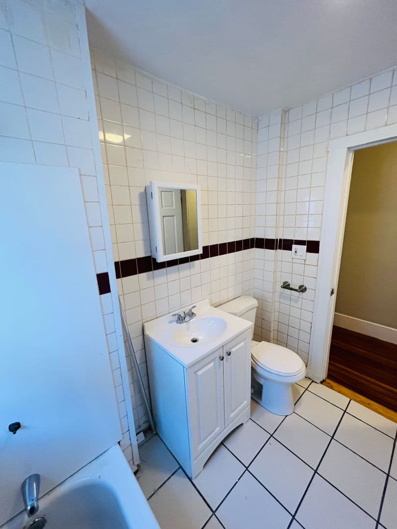 Dorchester House: 10 Westcott St.