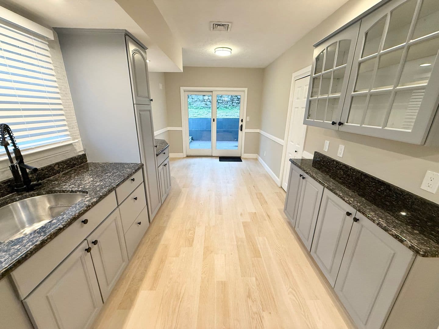 Dorchester Apartment: 18 Salina Rd