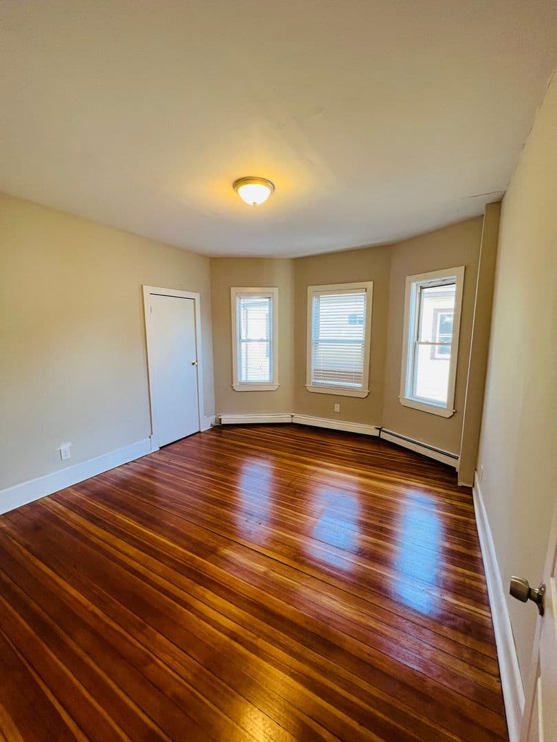 Dorchester House: 10 Westcott St.