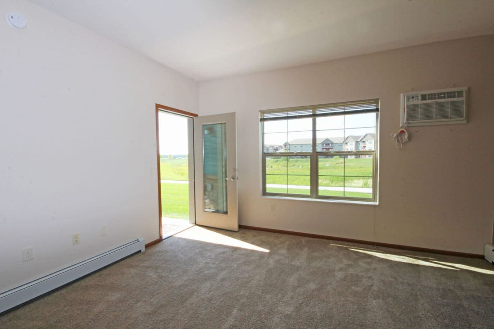 Alexandria Apartment: 4541 & 4727 Arbor Crossing SE