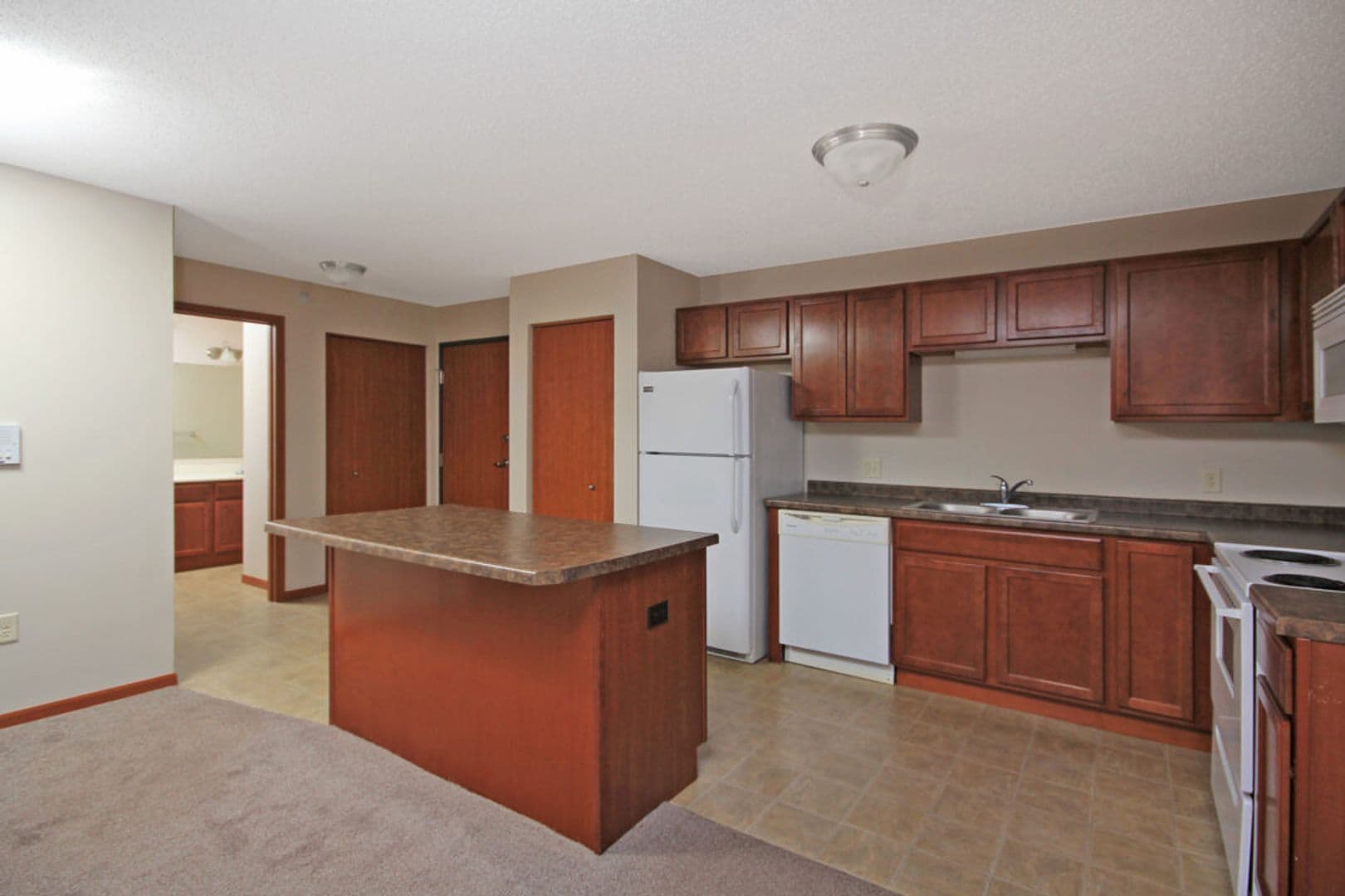Alexandria Apartment: 4541 & 4727 Arbor Crossing SE