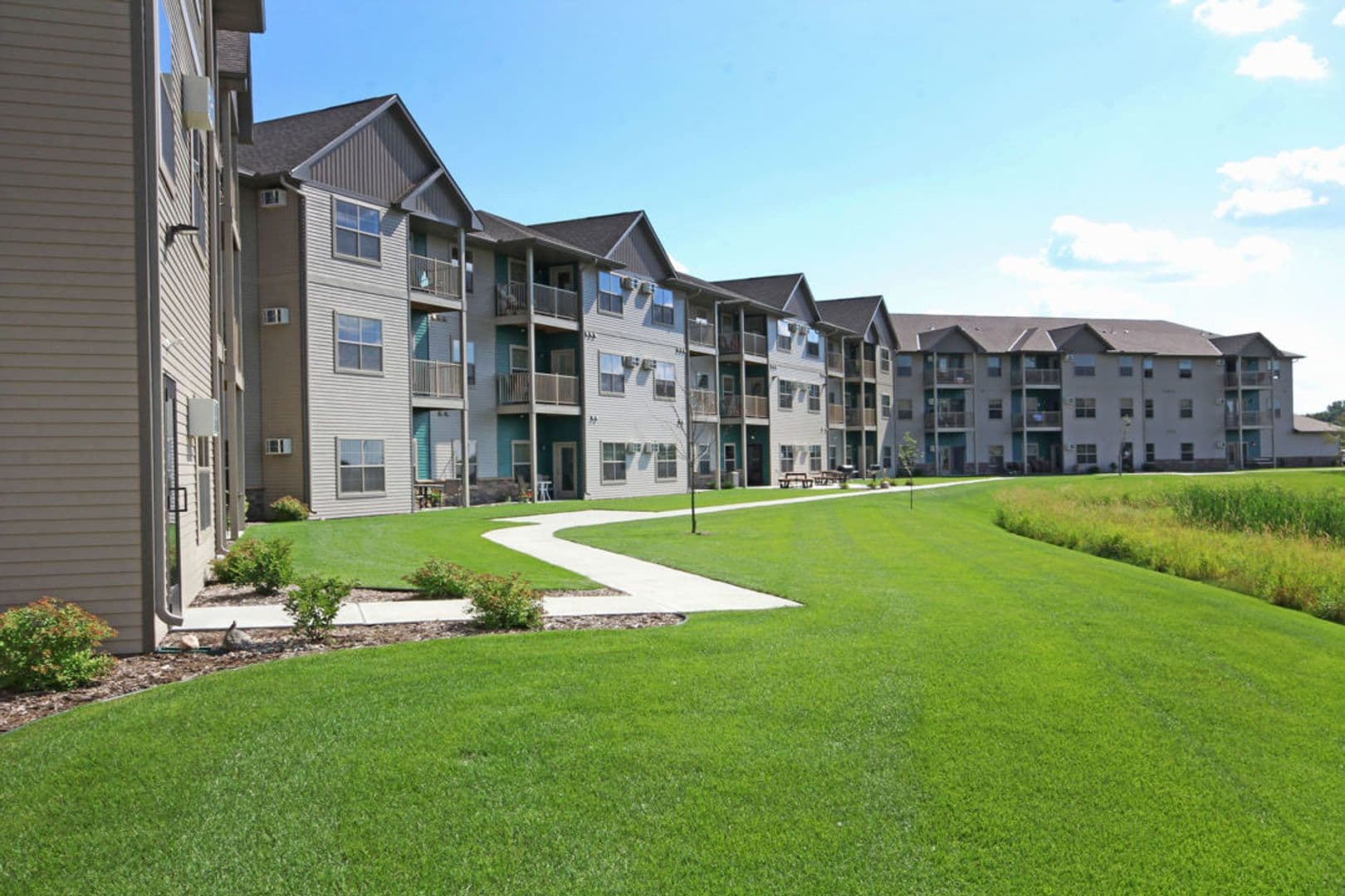 Alexandria Apartment: 4541 & 4727 Arbor Crossing SE
