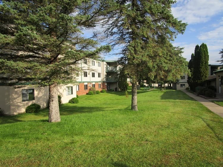 Winona Apartment: 1555 Homer Rd.