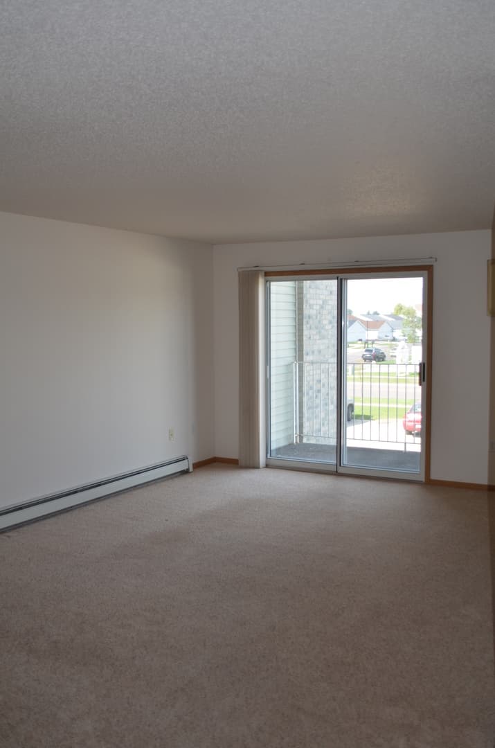 Fargo Apartment: 1910 49th St. S.