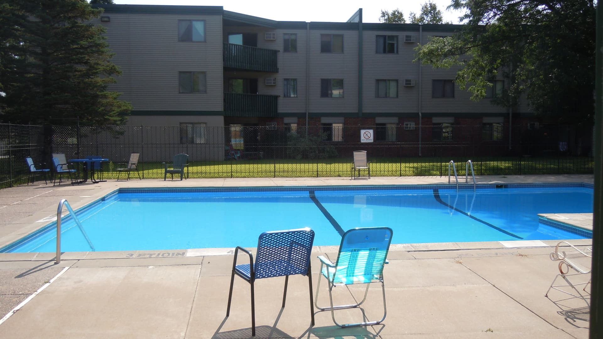 Winona Apartment: 1555 Homer Rd.