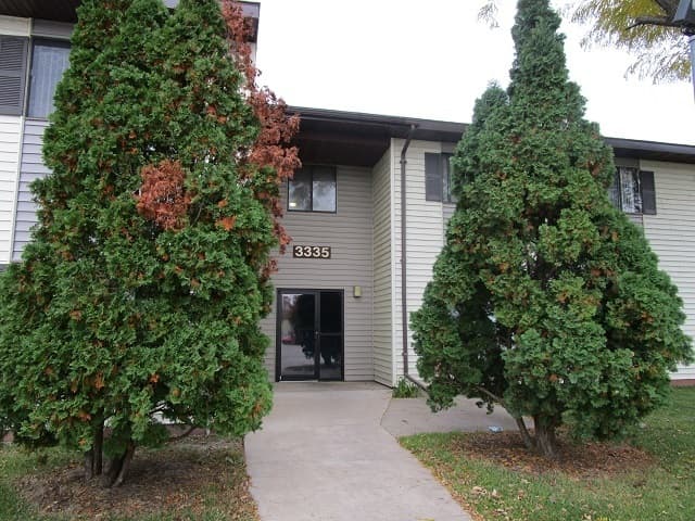 La Crosse Apartment: 3335 East Ave. S.