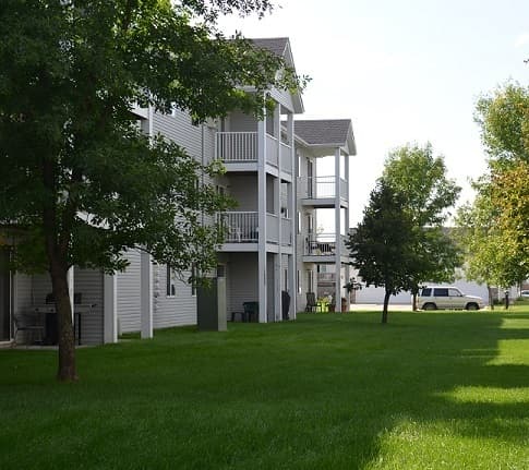 Fargo Apartment: 1850 49th St. S.