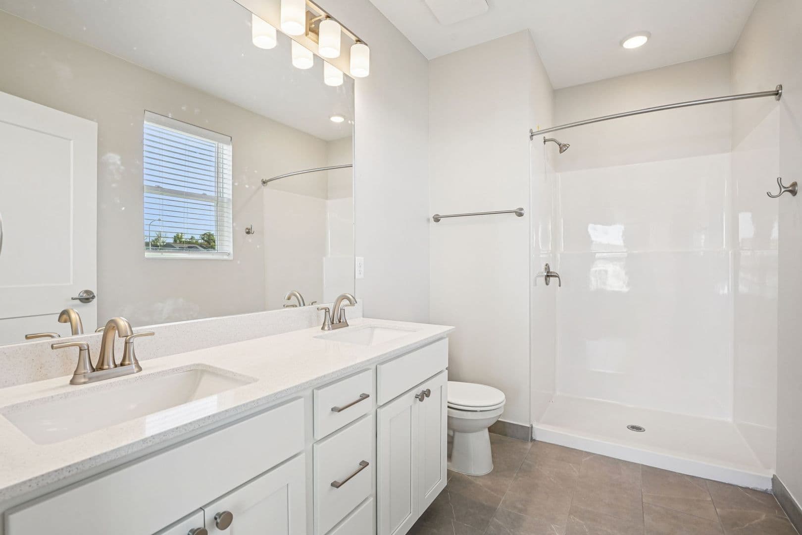 River Falls Apartment: 1496 Pebble Trail