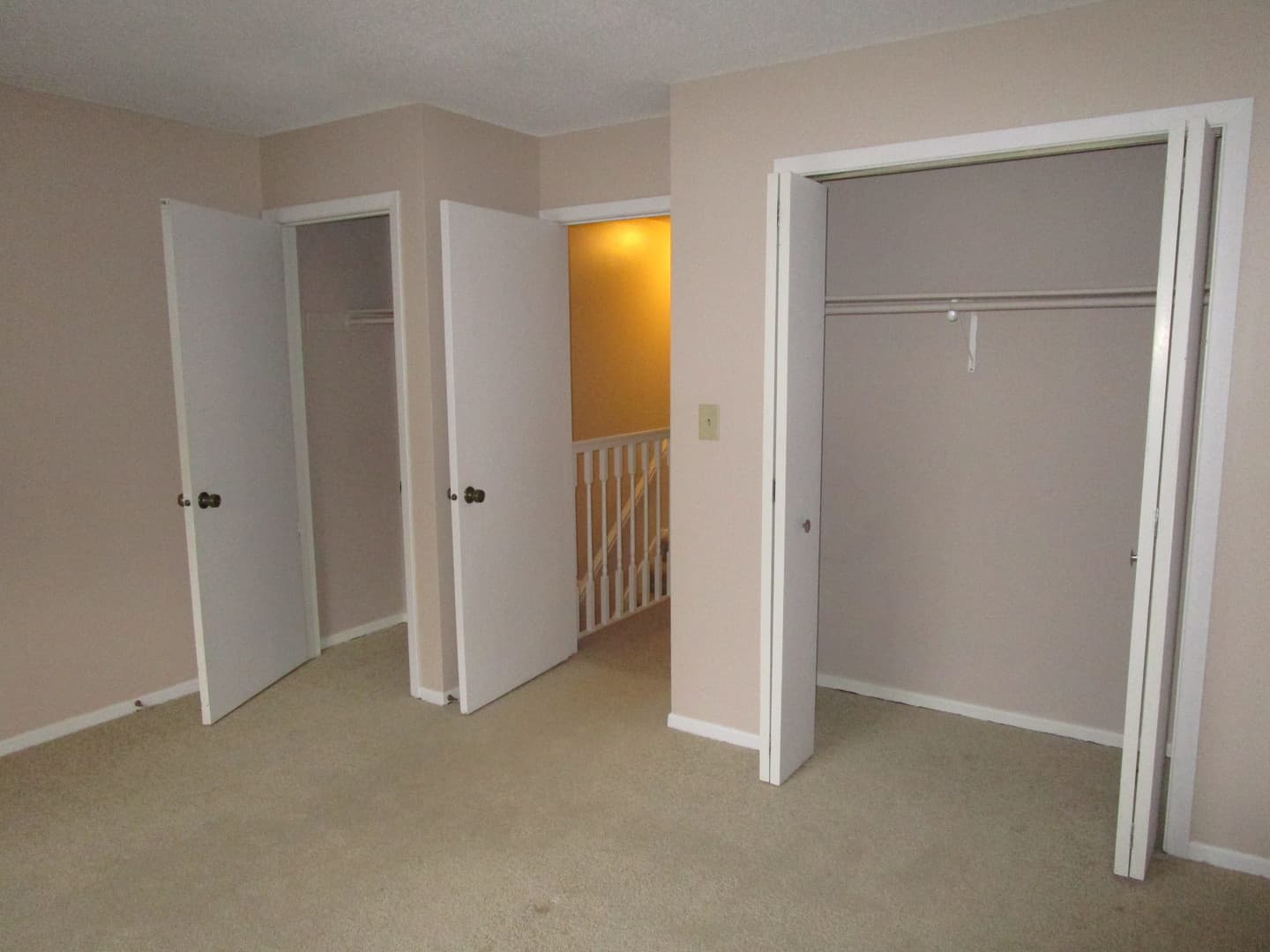 Onalaska Apartment: 220 17th Ave. N.