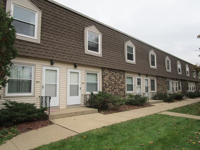 Onalaska Apartment: 220 17th Ave. N.