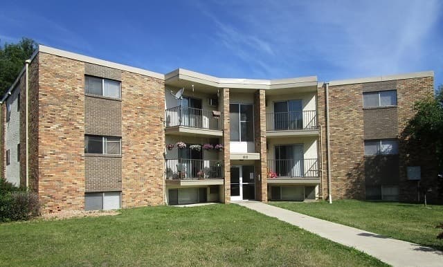 White Bear Lake Apartment: 1816 Birch St.
