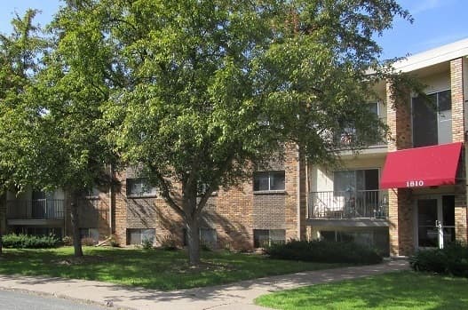 White Bear Lake Apartment: 1816 Birch St.