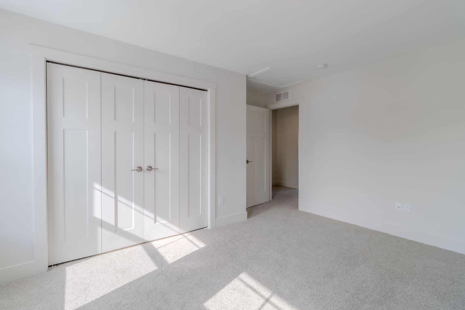 Traverse City Apartment: 1548 Simsbury St.