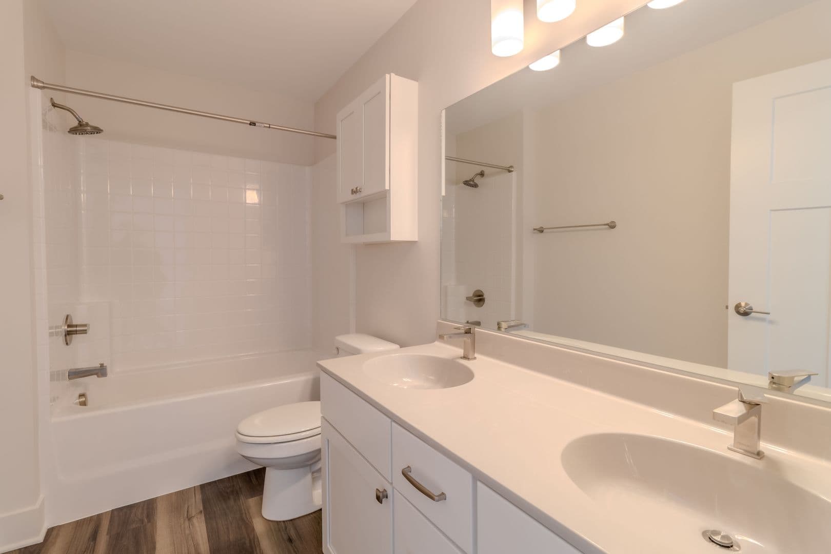 Traverse City Apartment: 1548 Simsbury St.