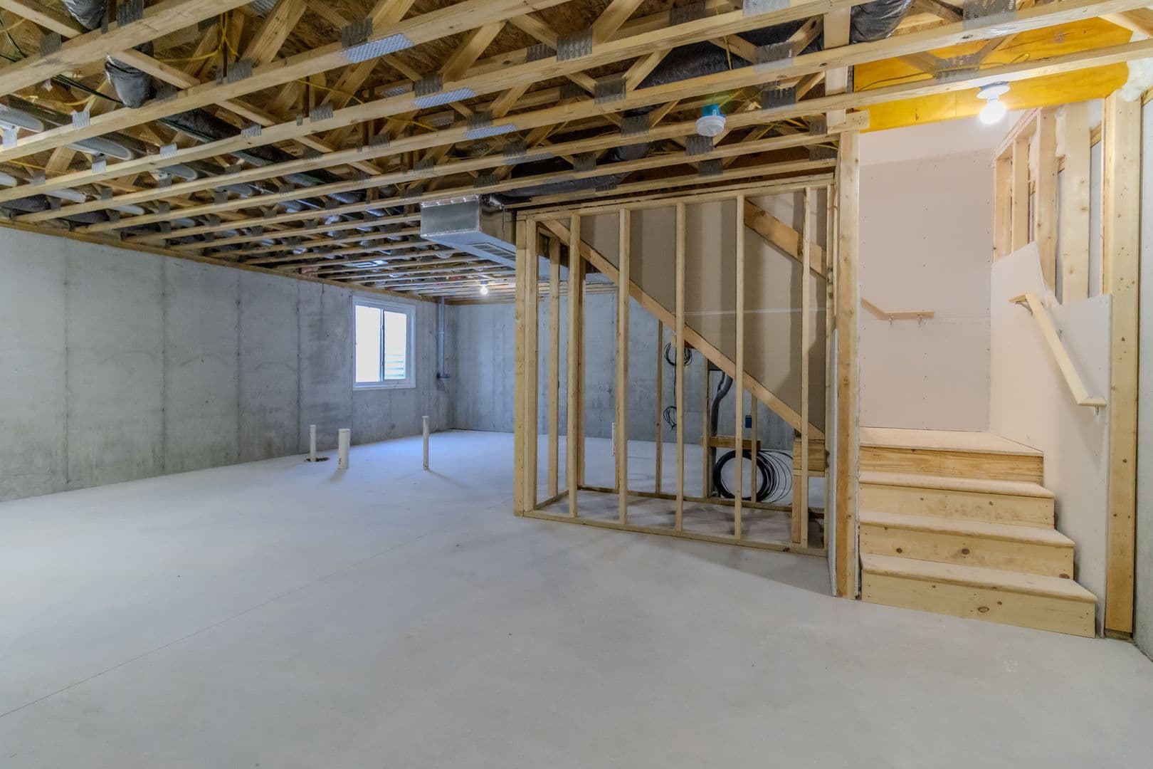 Traverse City Apartment: 1548 Simsbury St.