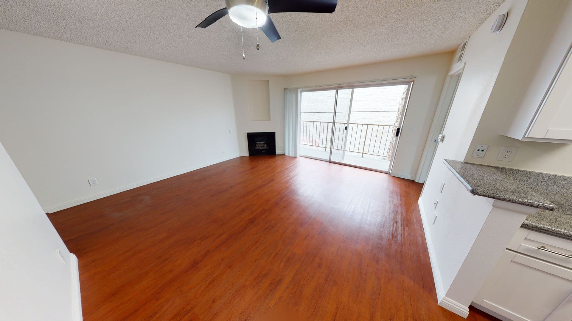 LOS ANGELES Apartment: 1530 NORTH DETROIT STREET