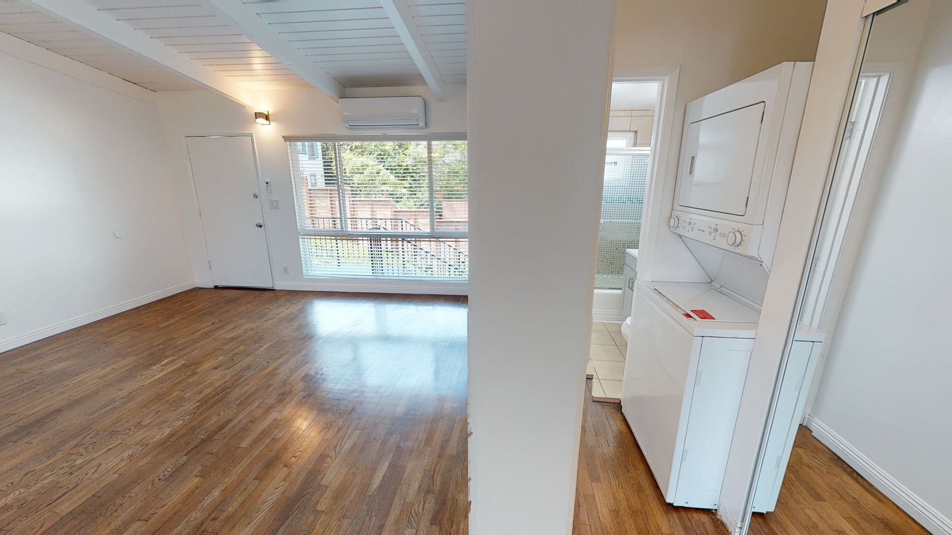INGLEWOOD Apartment: 616 KEW ST.,