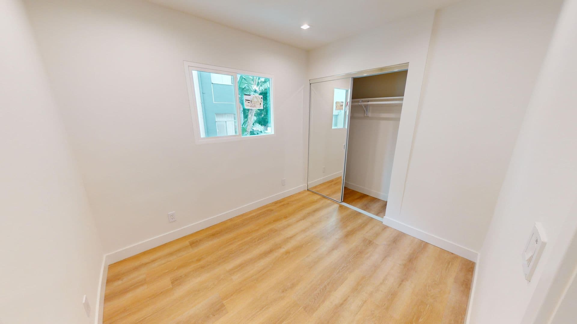 Los Angeles Apartment: 1770 El Cerrito Place