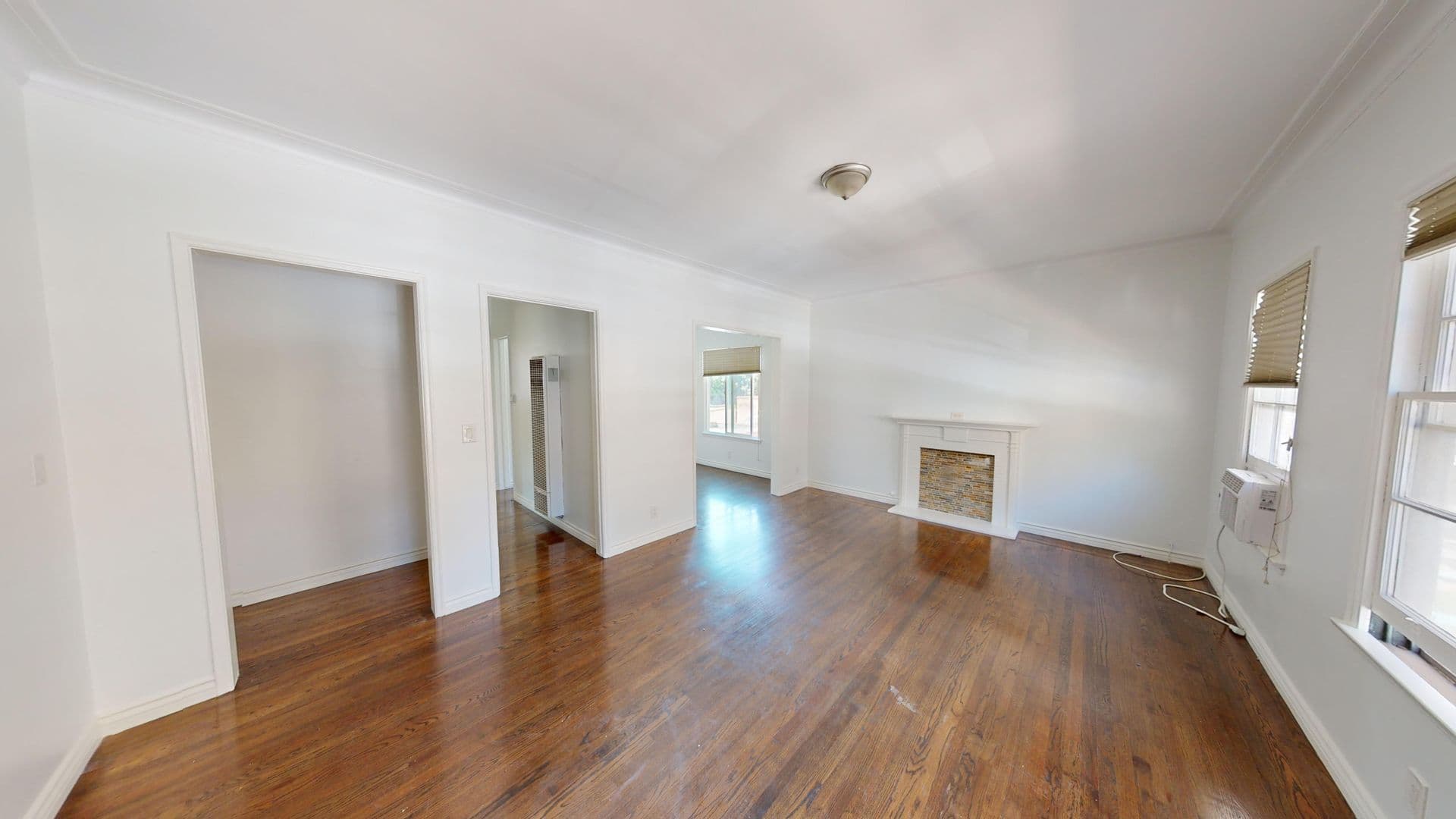 Los Angeles Apartment: 4302 Garthwaite Avenue