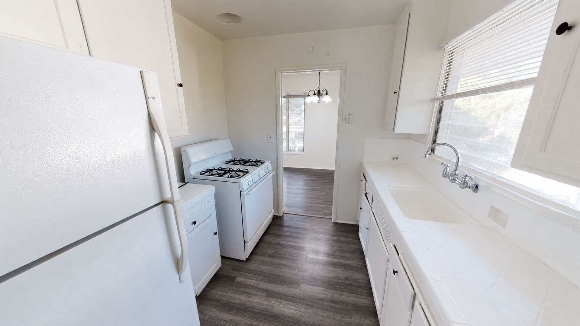 SOUTH PASADENA Apartment: 204 CEDAR CREST AVENUE