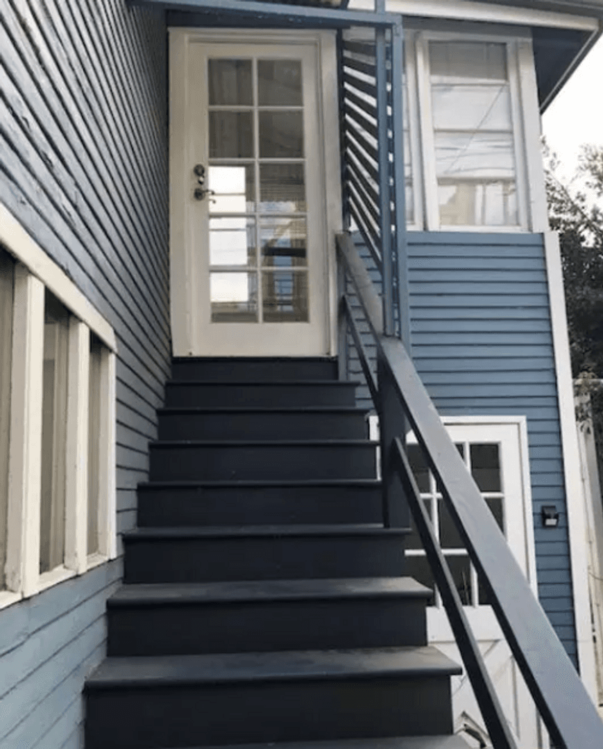 WEST HOLLYWOOD Apartment: 8957 CYNTHIA ST.,