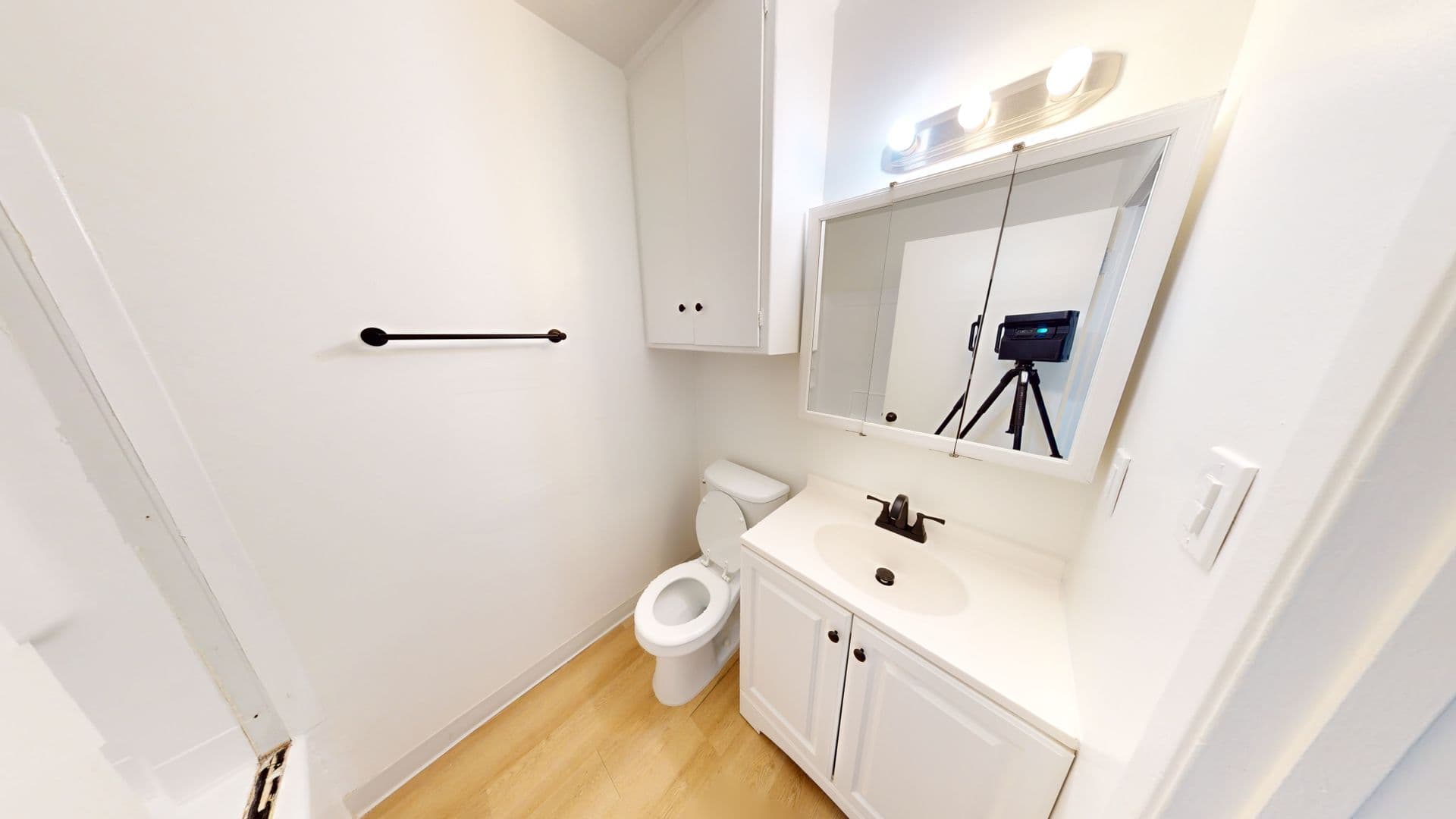 West Hollywood Apartment: 1001 North Gardner Street