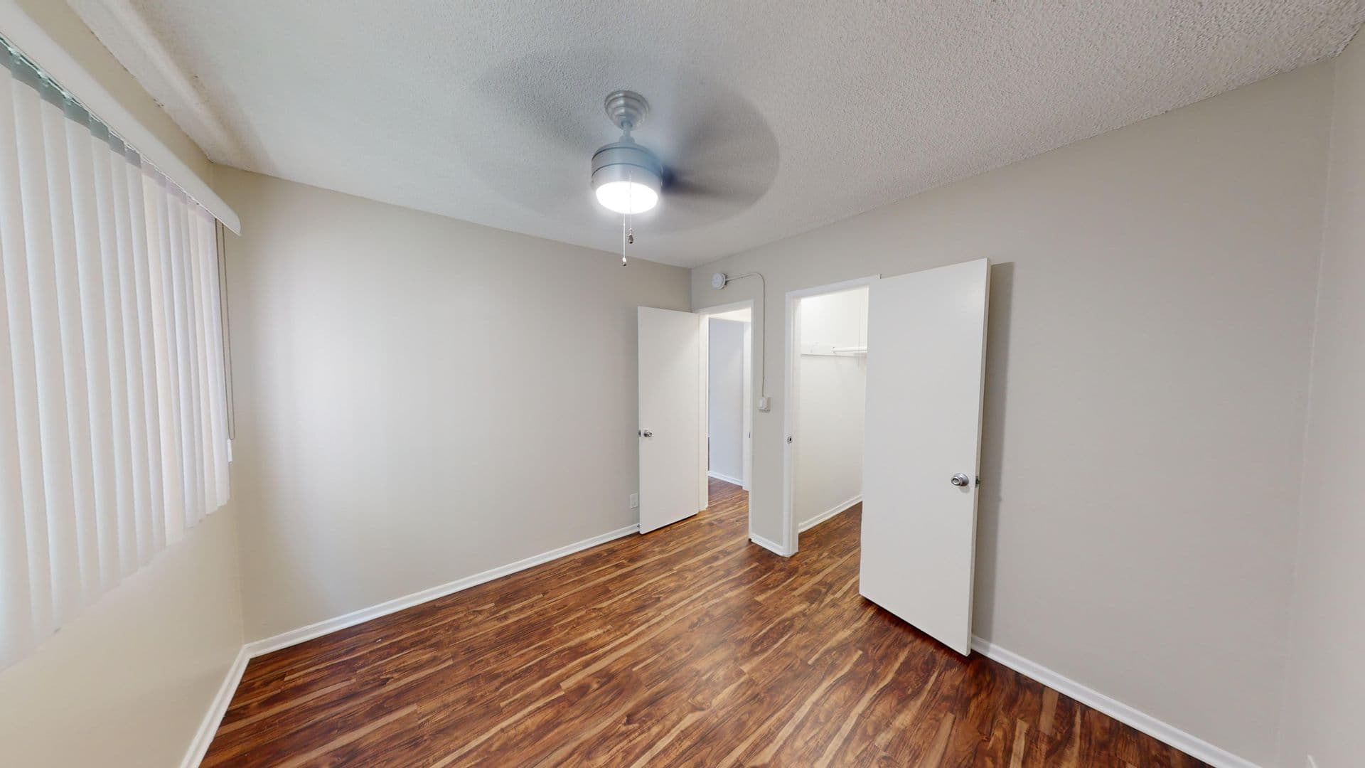 LOS ANGELES Apartment: 830 S. GRAND VIEW ST.