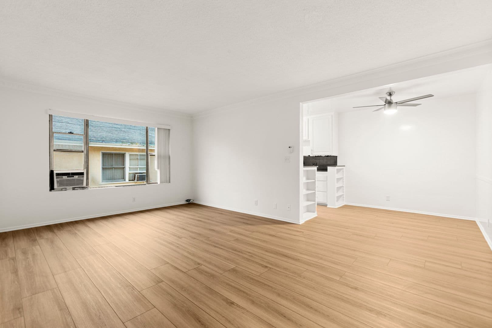 Los Angeles Apartment: 1254 North Orange Drive