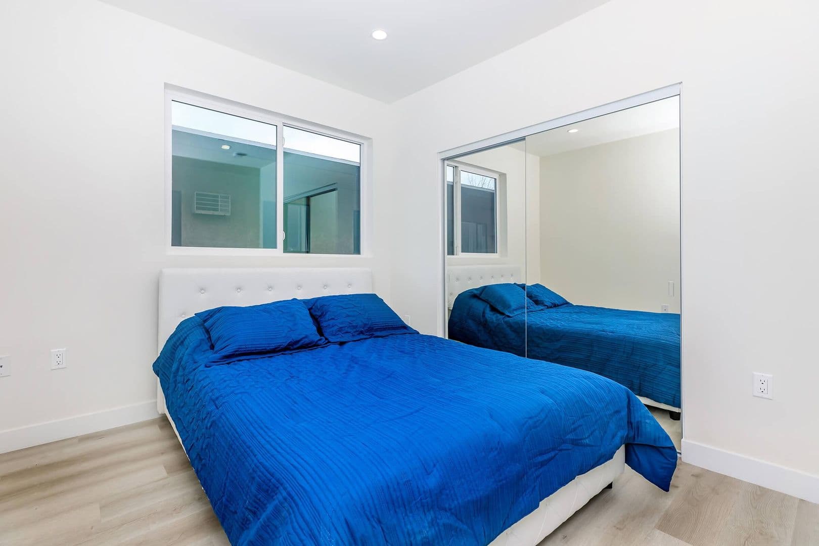 CANOGA PARK Apartment: 7043 JORDAN AVE