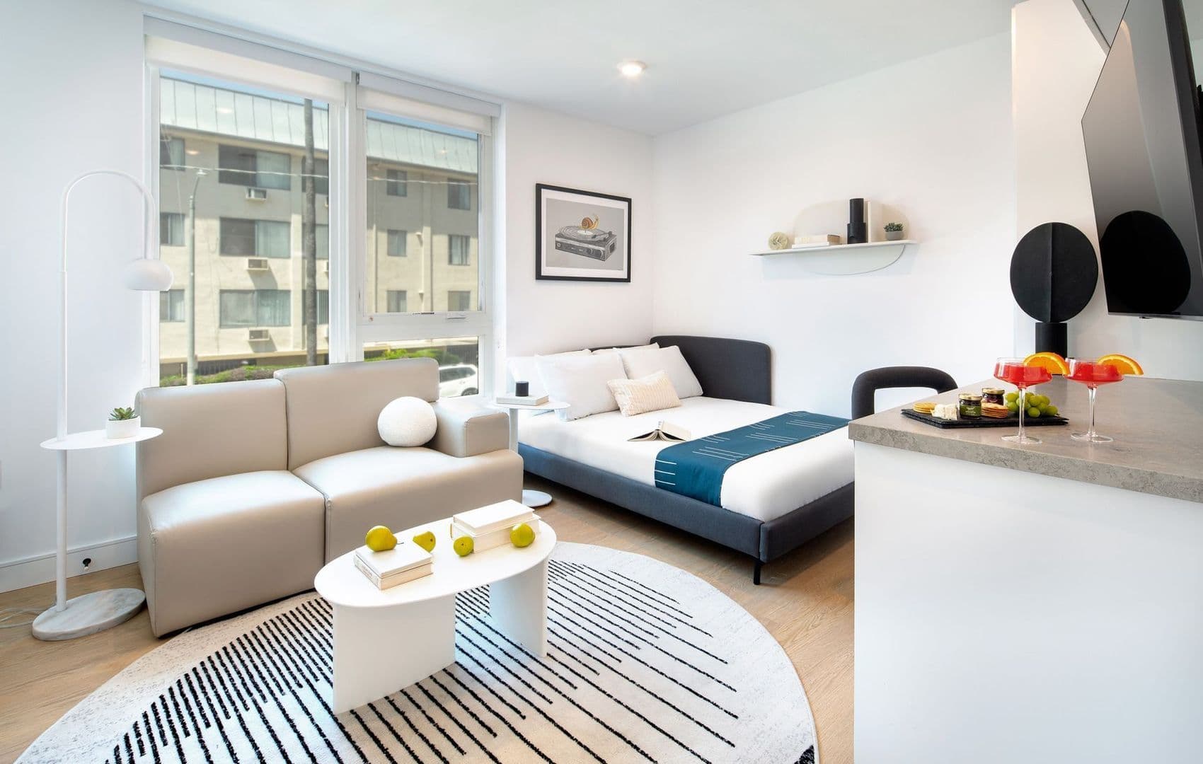 Los Angeles Apartment: 3920 West 5th Street