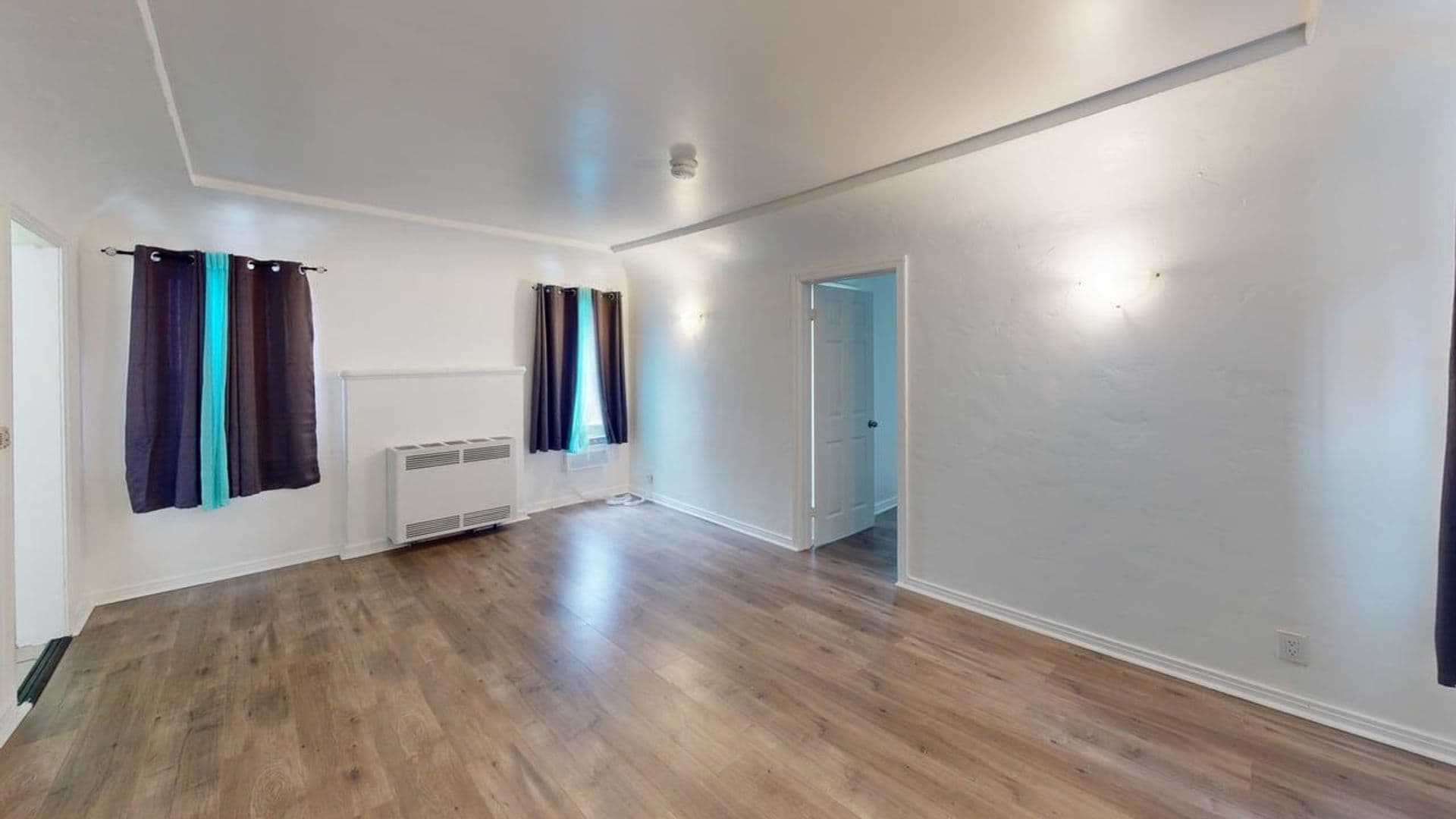 Los Angeles Apartment: 5911 South Wilton Place