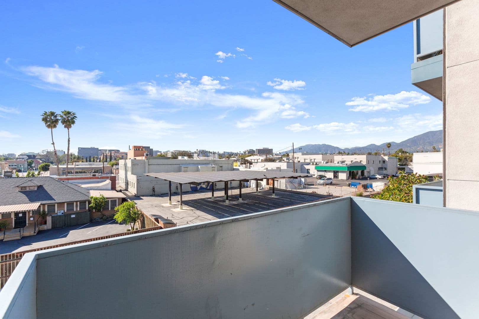 PASADENA Apartment: 1299 E. GREEN STREET