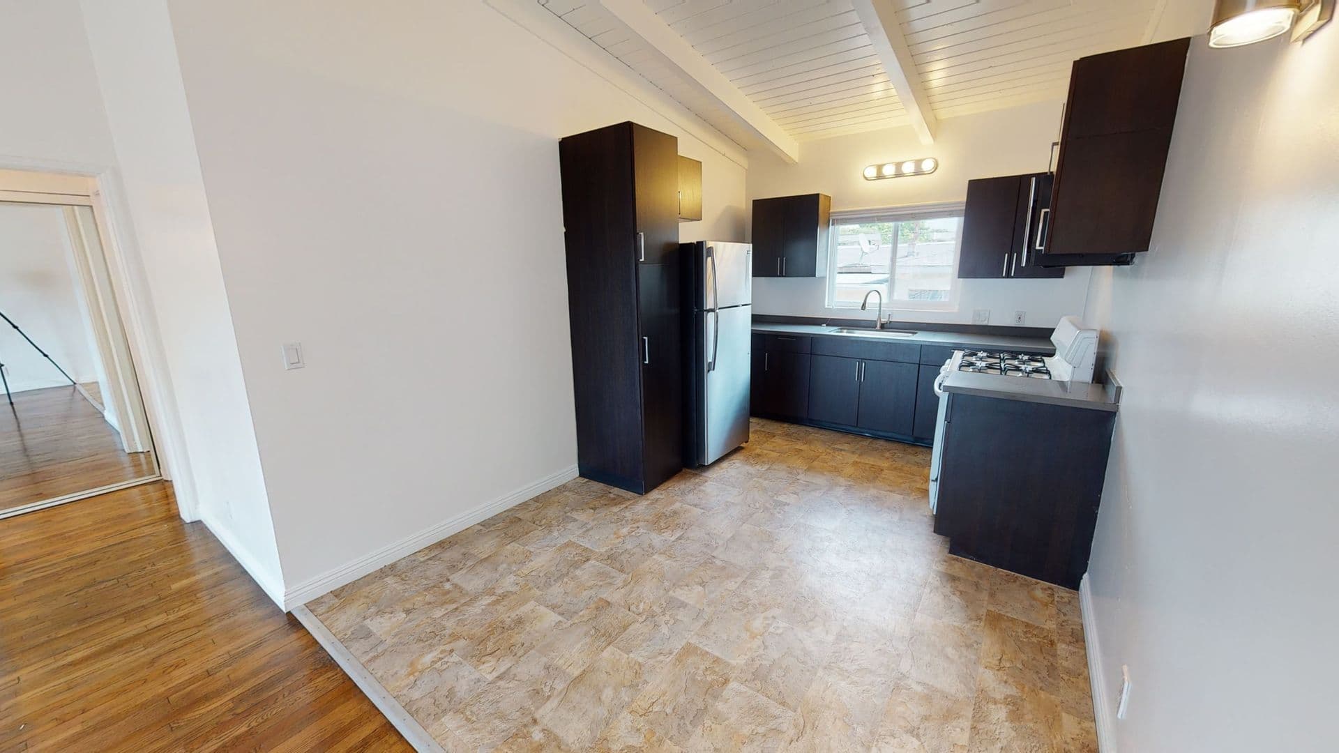 INGLEWOOD Apartment: 616 KEW ST.,