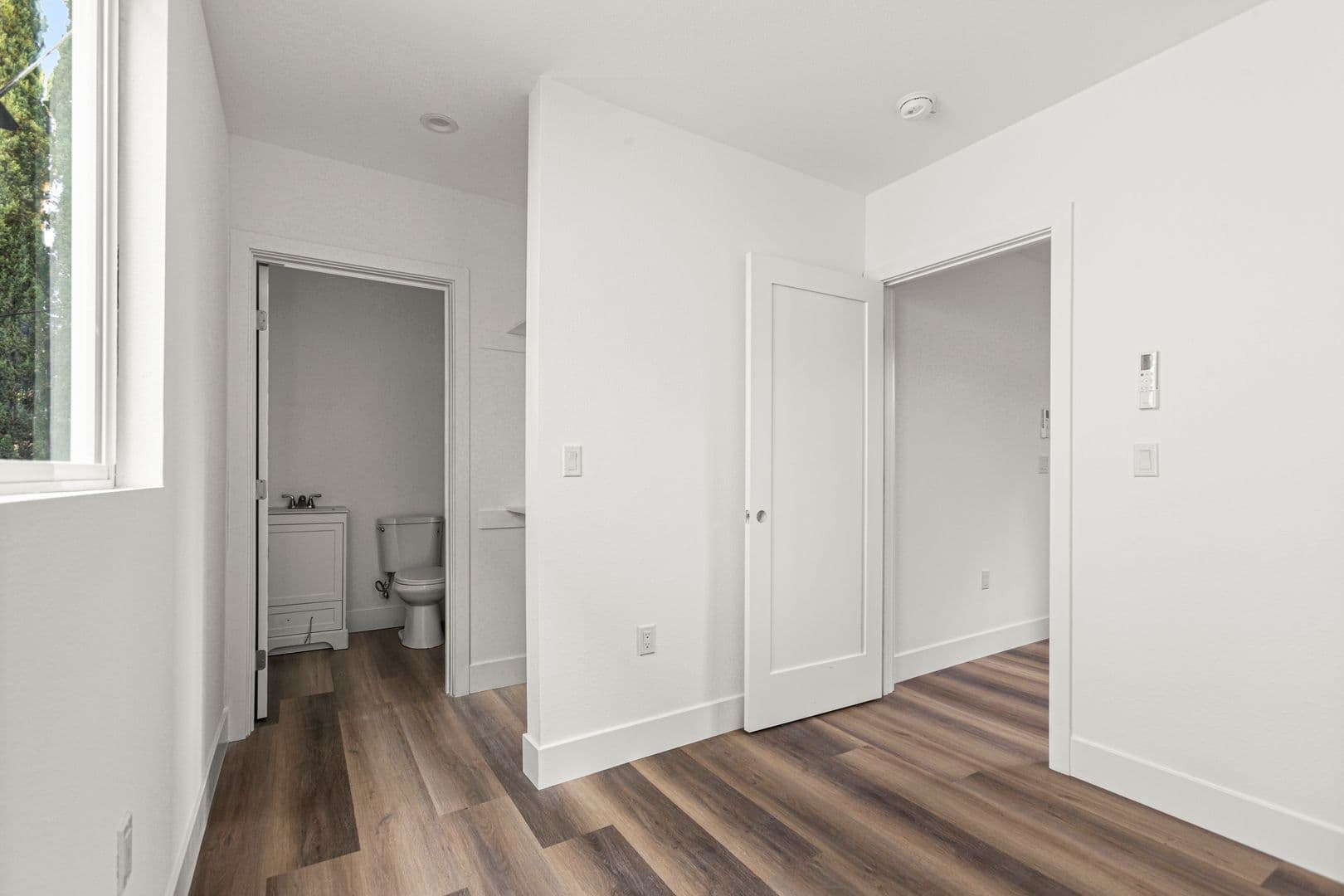 West Hollywood Apartment: 7634 Hampton Ave,
