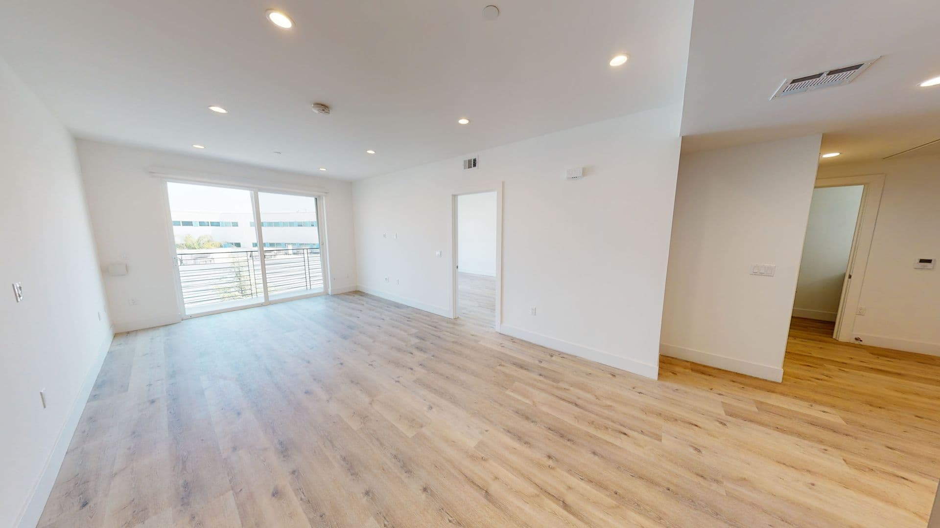 North Hollywood Apartment: 5525 Case Avenue