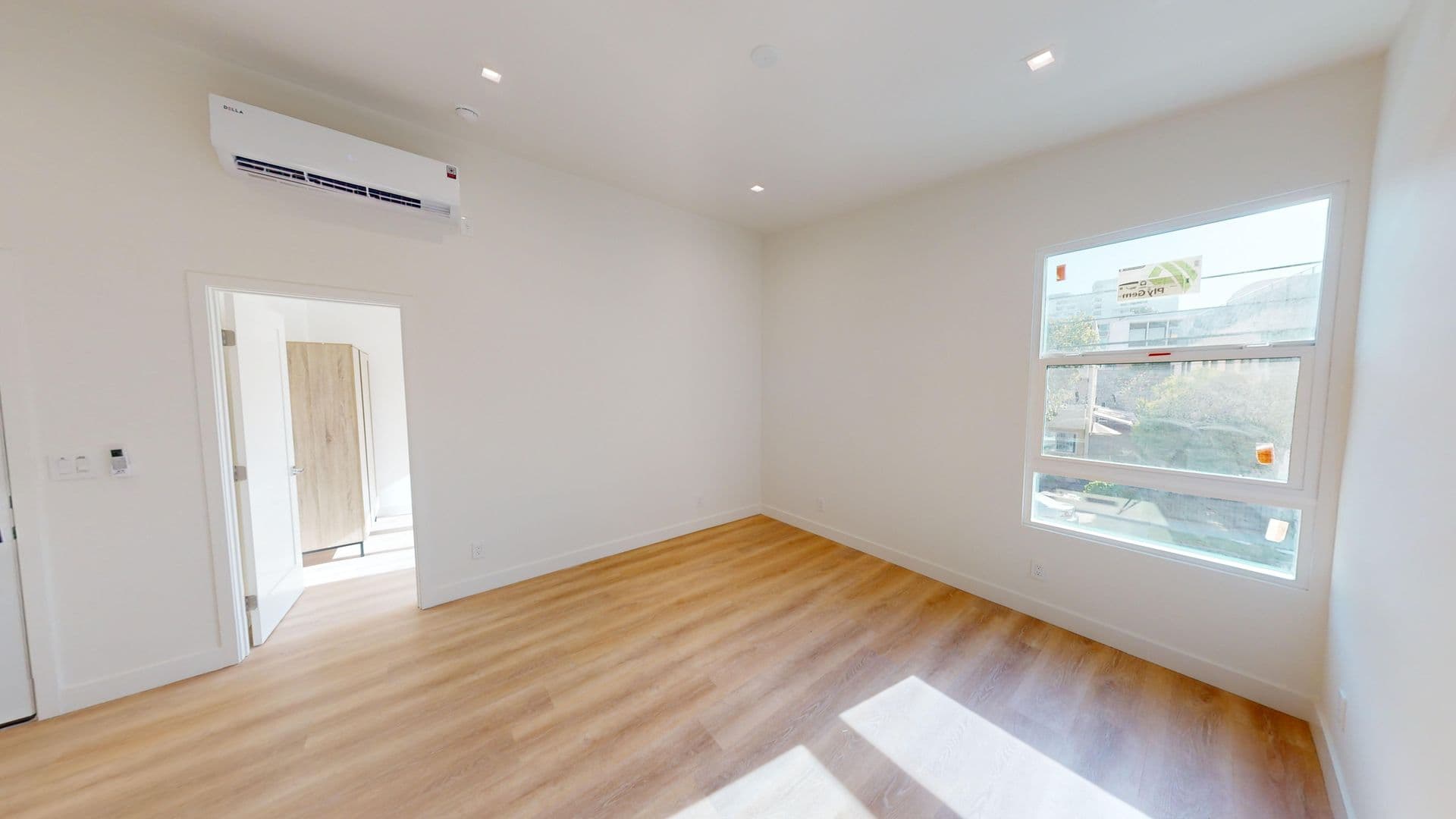Los Angeles Apartment: 1770 El Cerrito Place