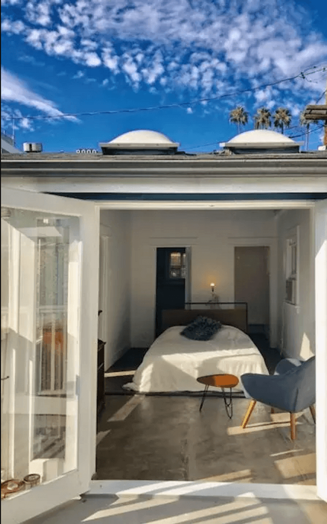 WEST HOLLYWOOD Apartment: 8957 CYNTHIA ST.,