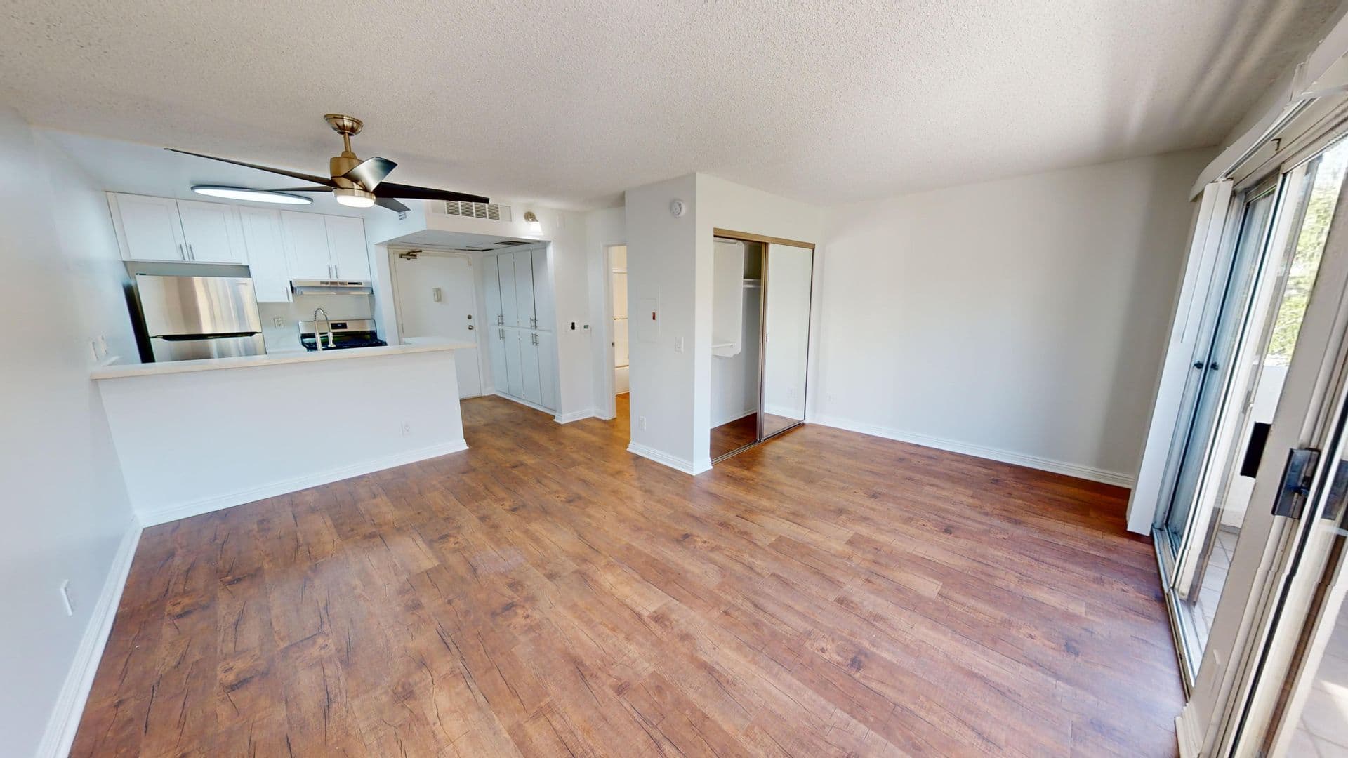 LOS ANGELES Apartment: 1530 NORTH DETROIT STREET