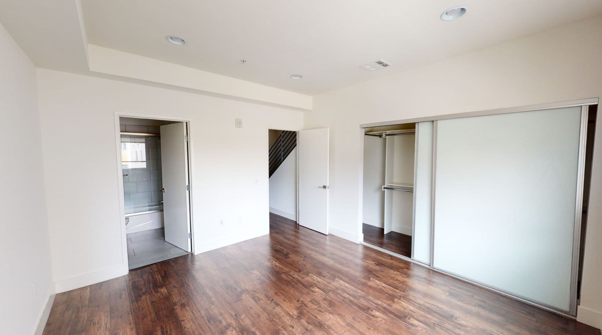 Los Angeles Apartment: 4270 S. Lindblade Drive