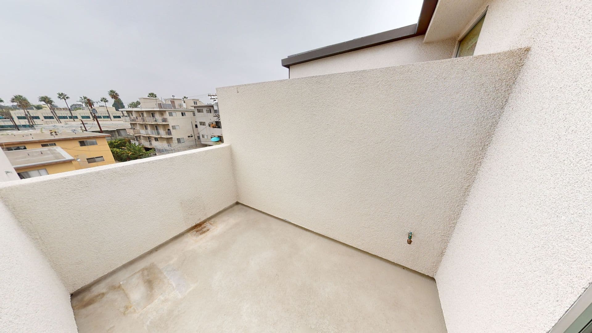Los Angeles Apartment: 4270 S. Lindblade Drive