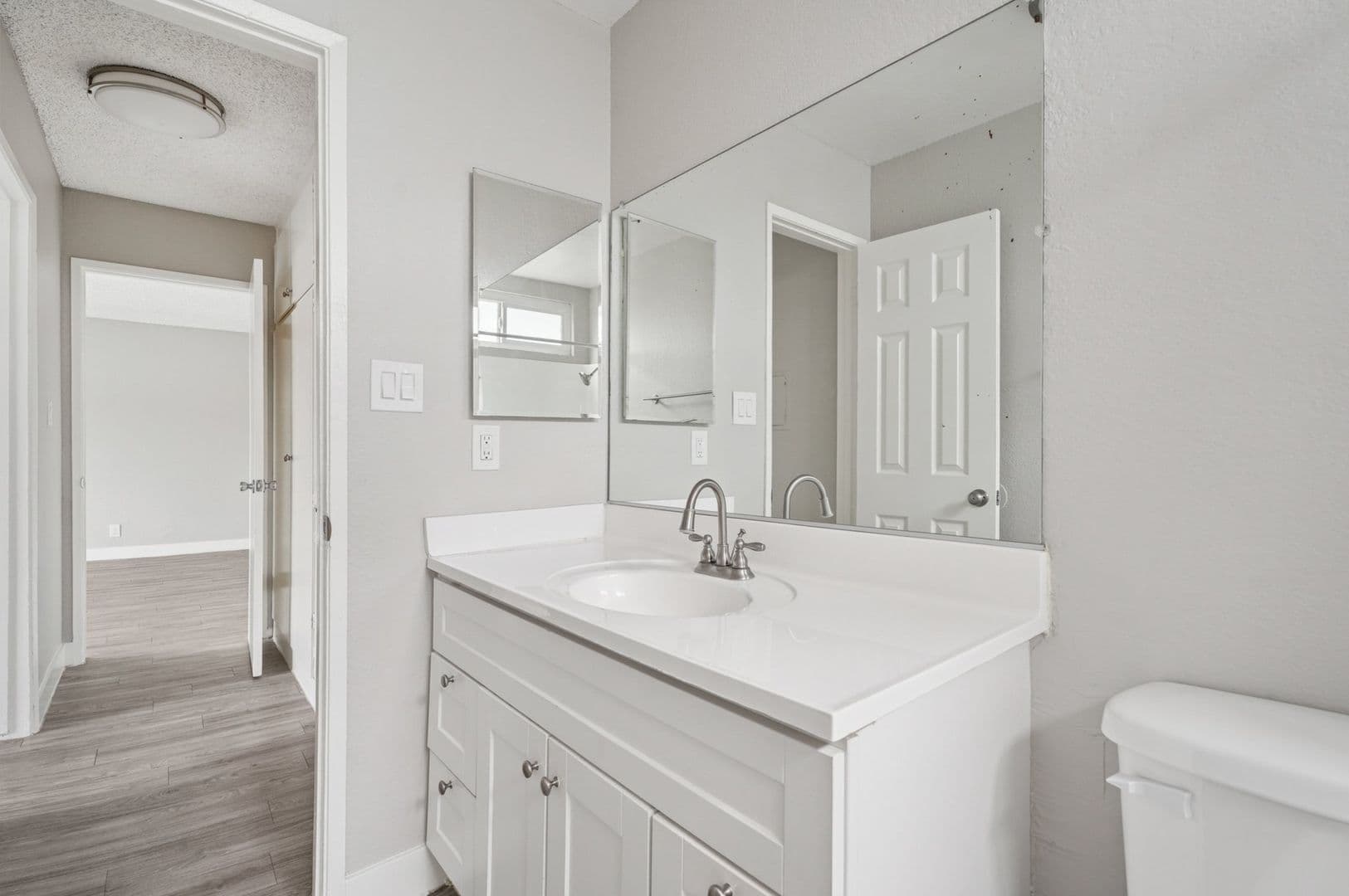RESEDA Apartment: 8155 RESEDA BLVD.,